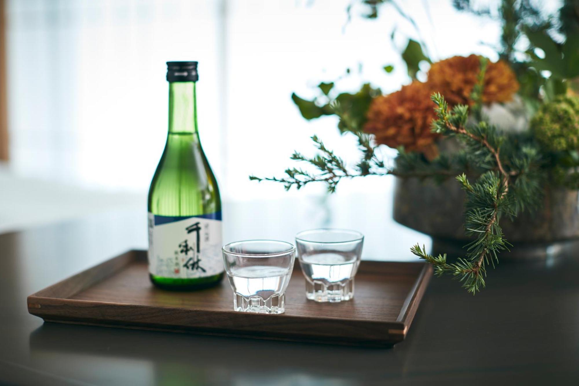 Hotel New Otani Oszaka Kültér fotó A bottle of soju
